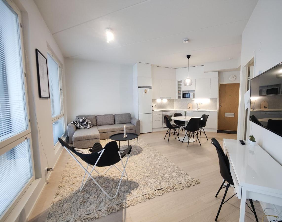 Peaceful Nordic Home For 5 / Near City And Airport 헬싱키 외부 사진